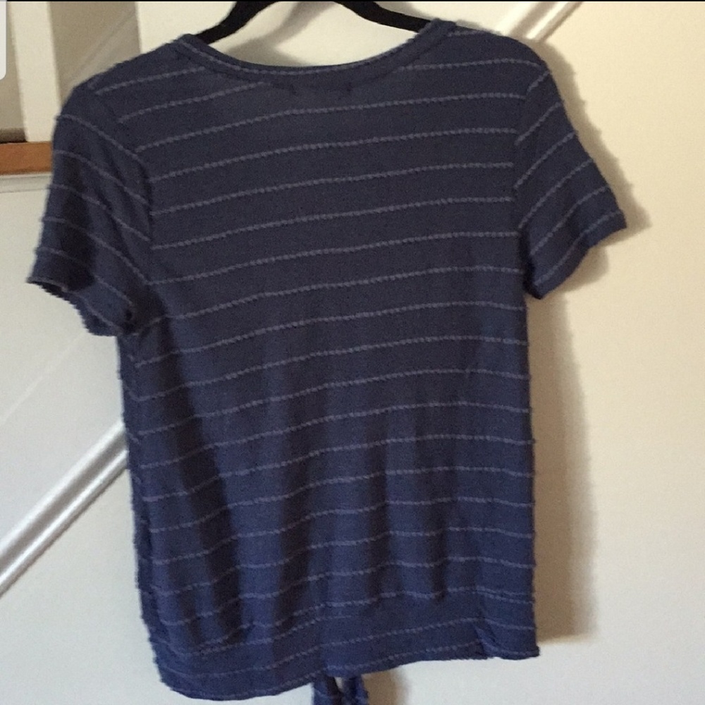 Textured Tie-front Top - Picture 6 of 7